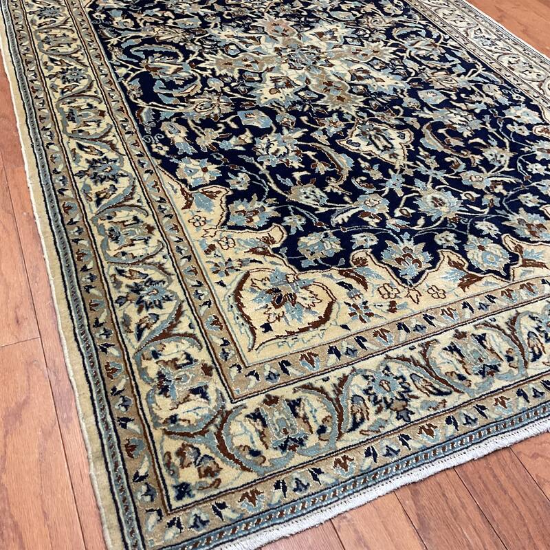HERAT ORIENTAL Handmade Fine Nain Wool & Silk Rug - 3'11" x 5'9"