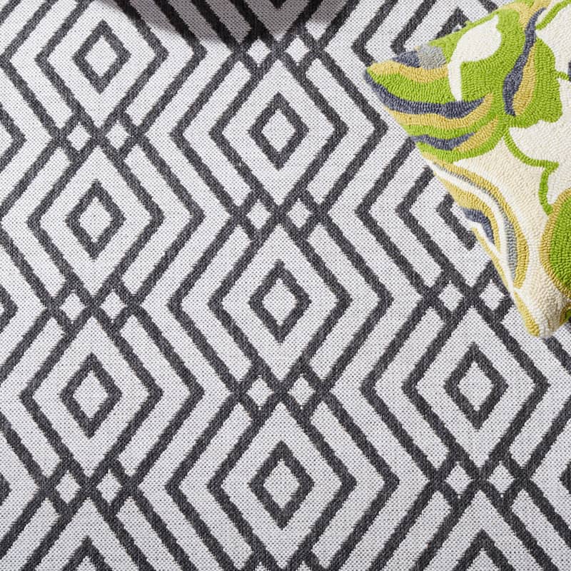 SAFAVIEH Linden Norita Indoor/ Outdoor Waterproof Patio Backyard Rug