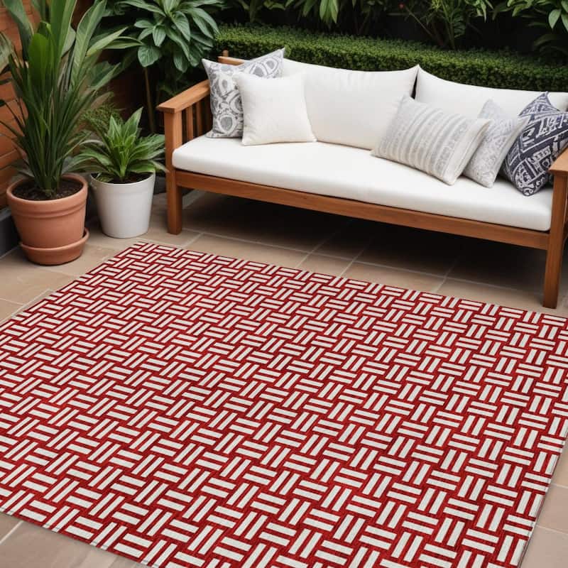 HomeRoots Geometric Transitional Rectangle Outdoor Rug - 10' X 14'