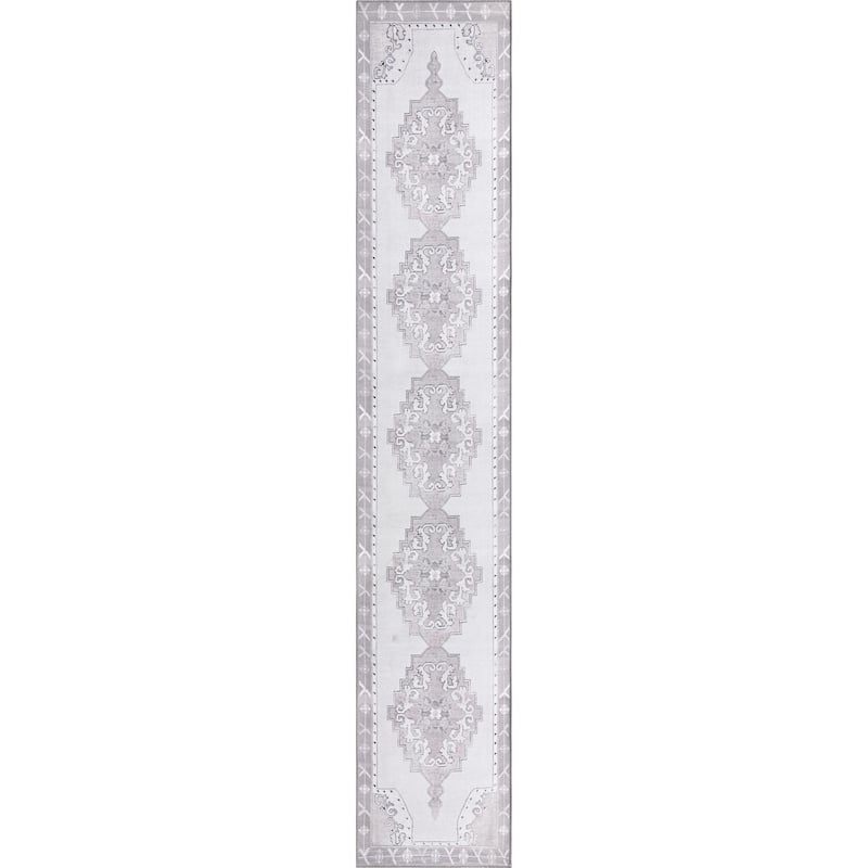 Traditional Rine Collection Area Rug
