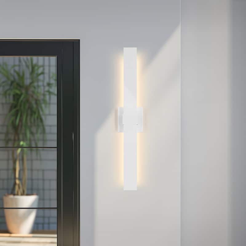 1-Light Black/White Aluminum LED Outdoor Wall Sconce