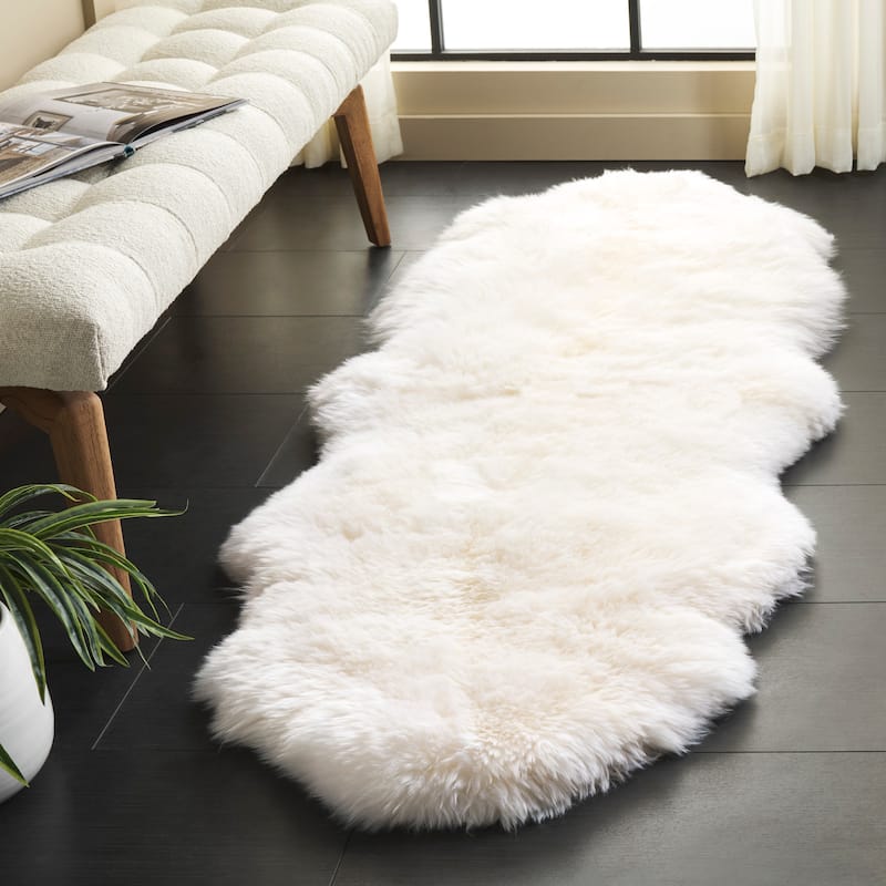 SAFAVIEH Handmade Sheepskin Brittnie Genuine Pelt Rug - 2' x 6' Runner - Natural/White