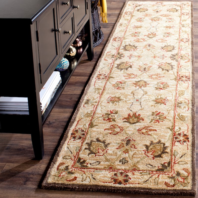 SAFAVIEH Handmade Antiquity Verene Traditional Oriental Wool Rug - 2'3" x 8' Runner - Beige/Beige
