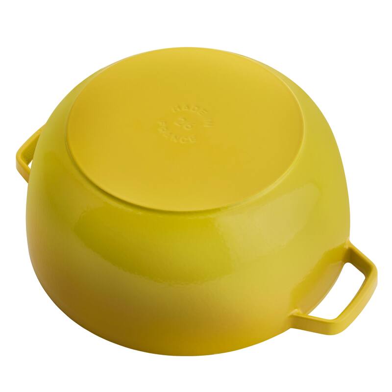 Staub Cast Iron Essential French Oven, Dutch Oven, 5-quart, serves 5-6, Made in France - 5-qt