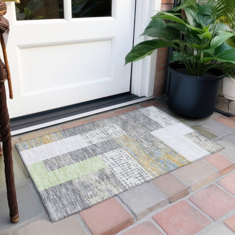 Machine Washable Indoor/ Outdoor Modern Blocks Chantille Rug - Gray - 1'8" x 2'6"