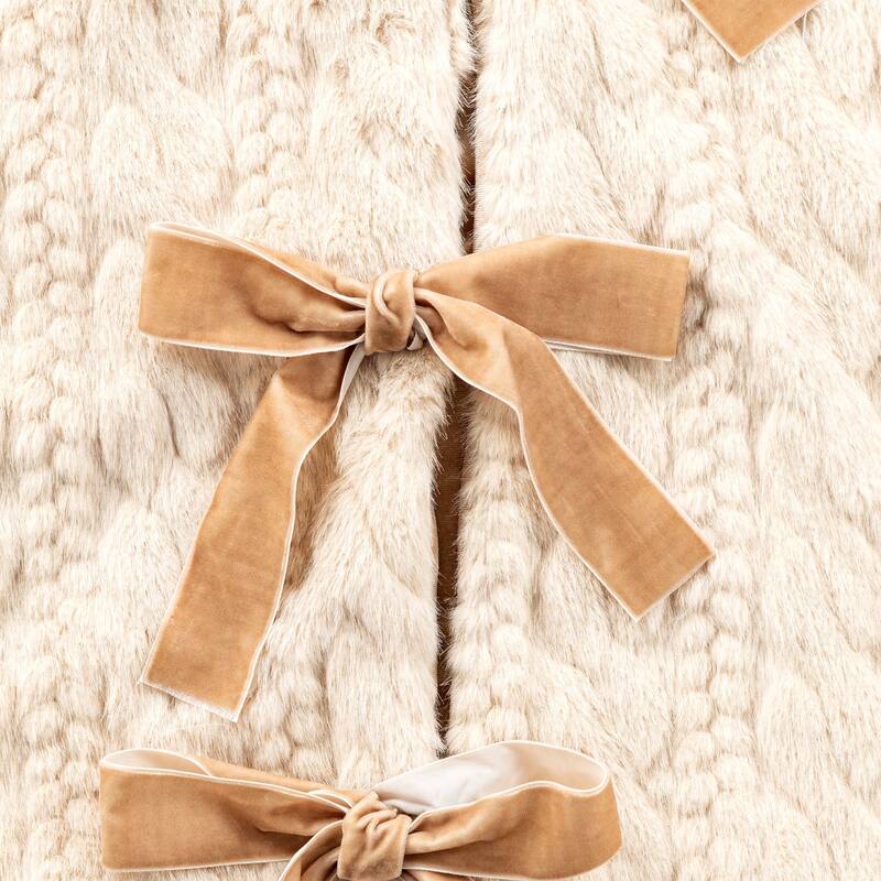 Glitzhome 48"D or 60"D Soft Fake Rabbit Fur Christmas Tree Skirt