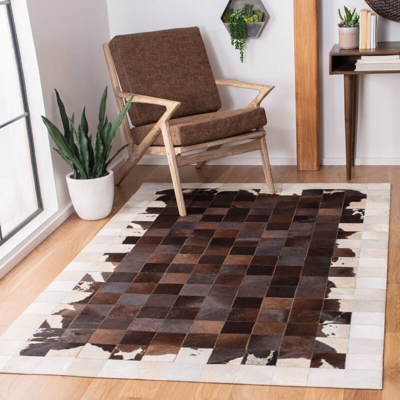 SAFAVIEH Handmade Studio Leather Haley Natural Hide Leather Rug - 3' x 5' - Ivory/Brown
