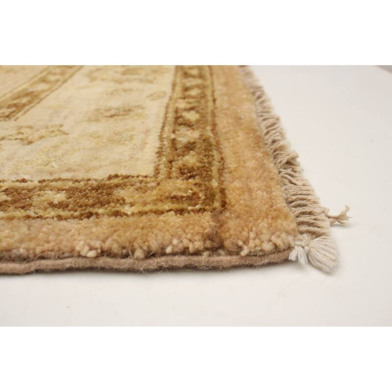 ECARPETGALLERY Hand-knotted Peshawar Oushak Beige Wool Rug - 3'10 x 5'10