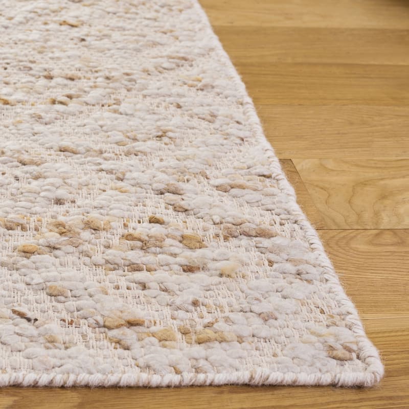 SAFAVIEH Handmade Natural Fiber Edel Wool Rug