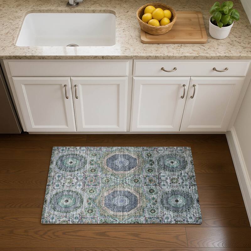 Premium Washable Super Soft Vintage Traditional Mayfield Rug - Green - 1'8" x 2'6"