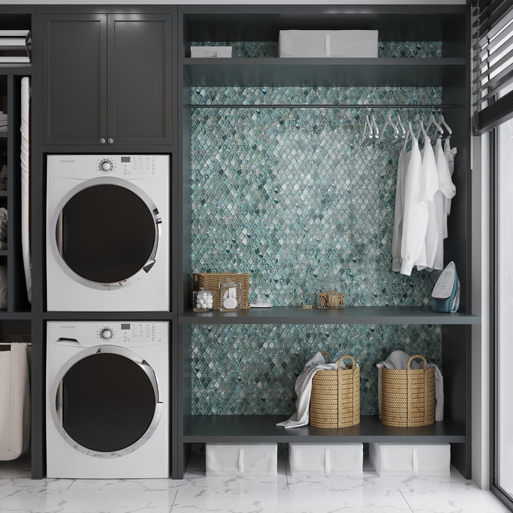 Apollo tile 11" x 11" Majeste Glossy Sea Blue Glass Tile (8.48 sq ft/case) - 10 Pack