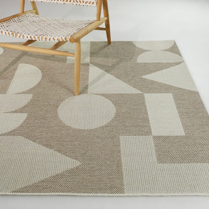 Gideon Mid-century Modern Abstract Geometric Indoor/ Outdoor Area Rug - 5'3" x 7' - Beige