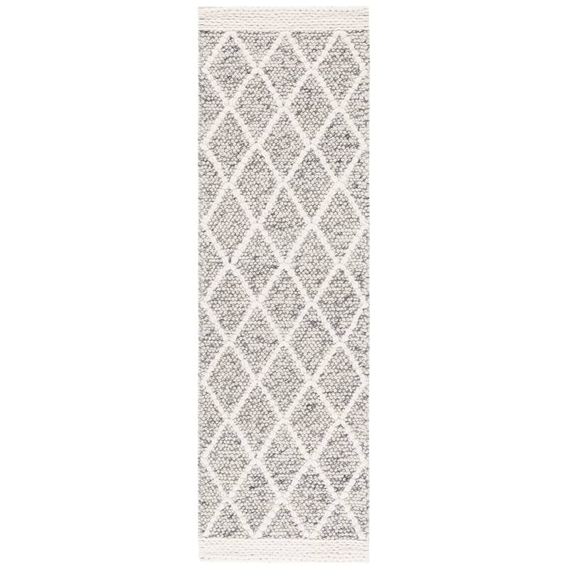 SAFAVIEH Handmade Natura Nigara Farmhouse Trellis Wool Rug - 2'3" x 8' Runner - Grey/Ivory