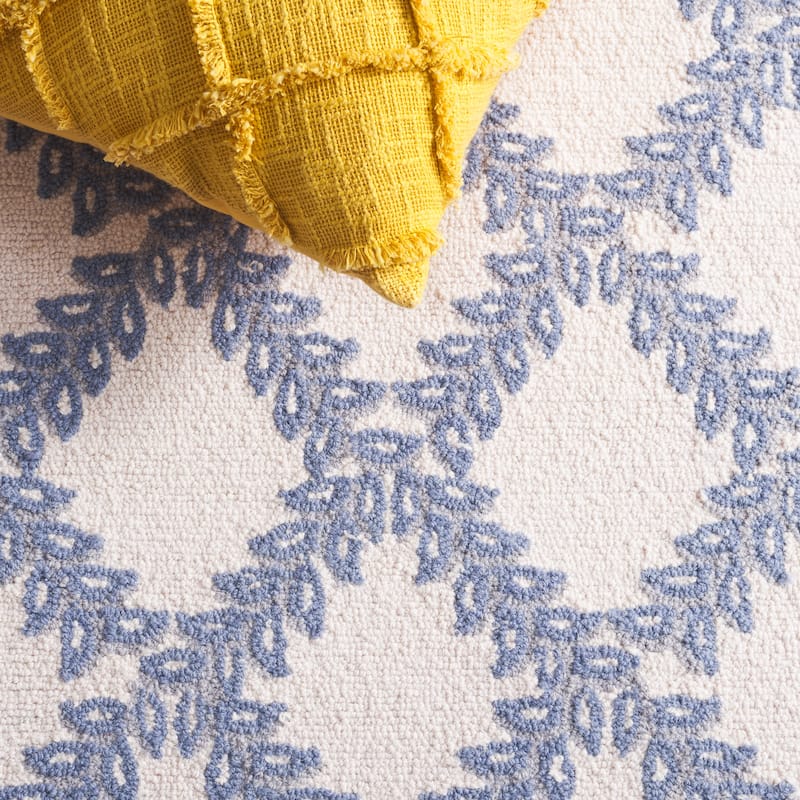 SAFAVIEH Handmade Chelsea Kimber Trellis French Country Wool Rug