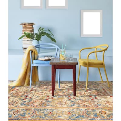 Santaria Oren Vintage Floral Area Rug