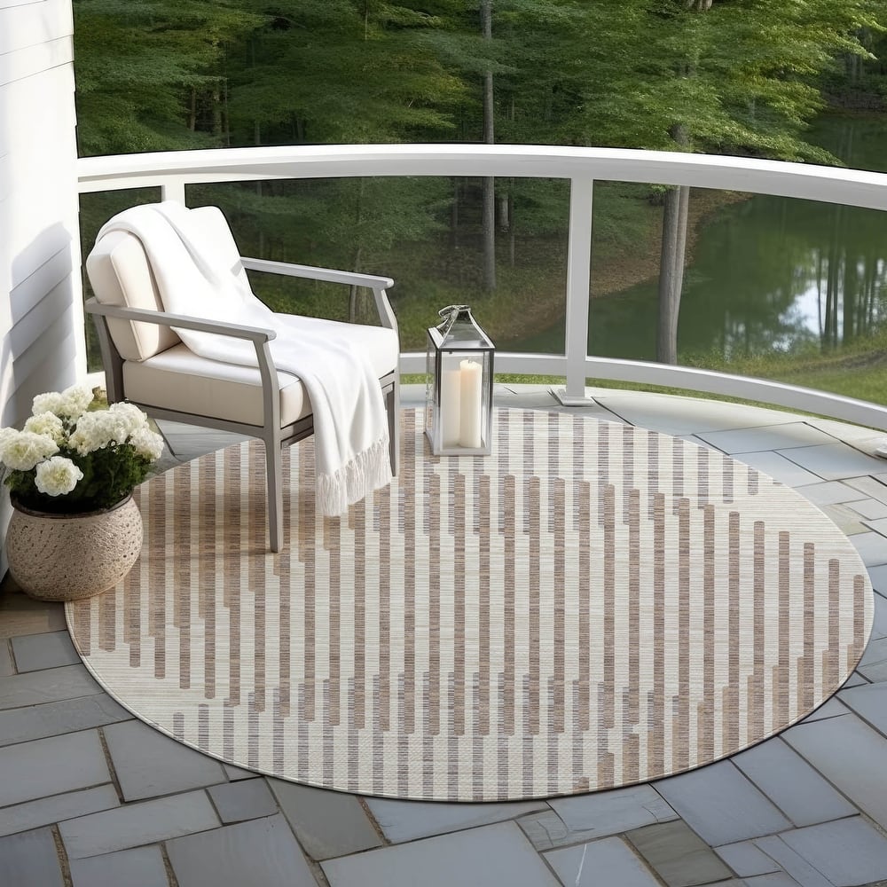 Machine Washable Indoor/ Outdoor Abstract Stripe Chantille Rug