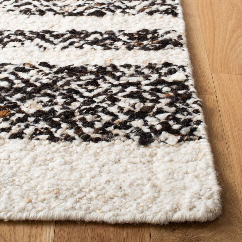 SAFAVIEH Handmade Natura Sanae Stripe Wool Rug
