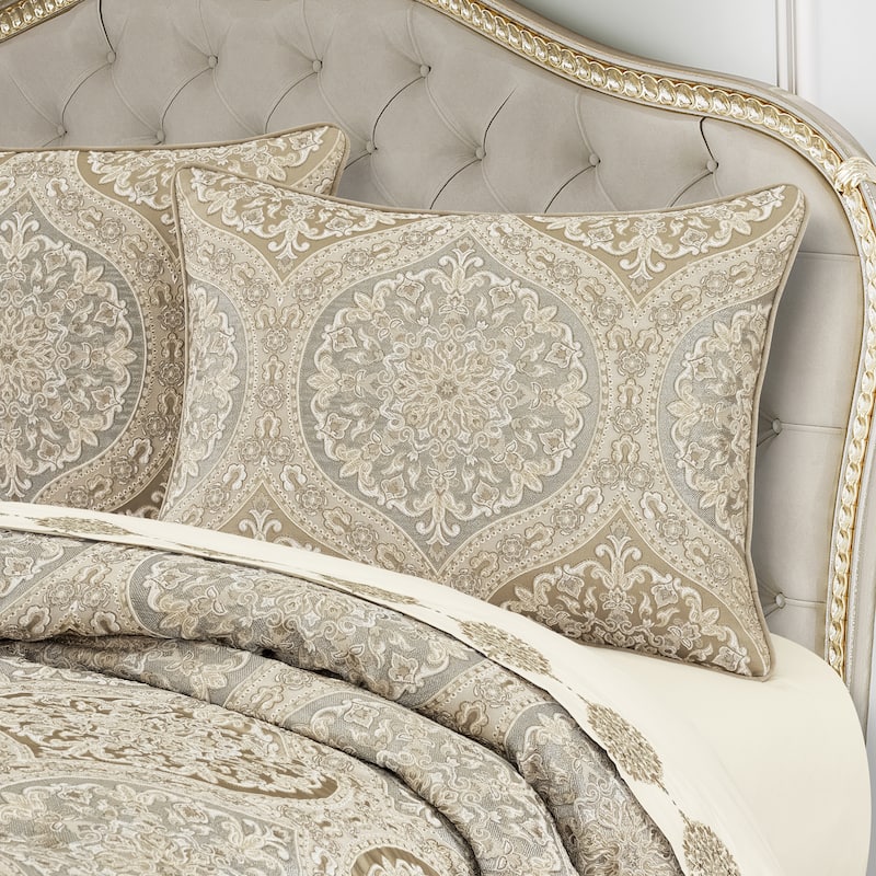 Romero Comforter Set