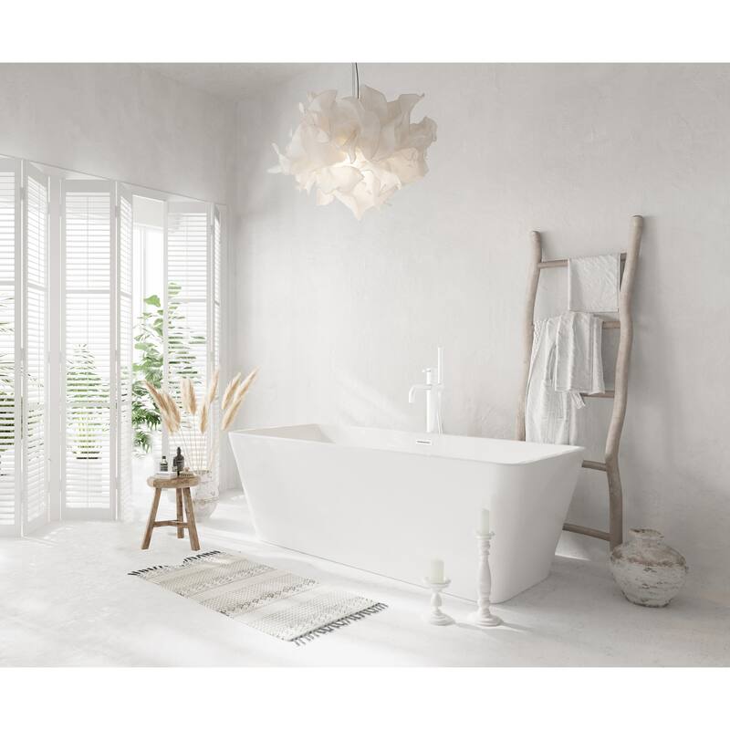 Thaddeus Bathtub in Glossy White
