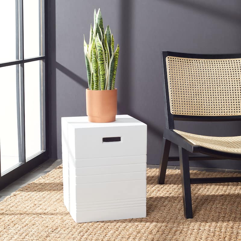 SAFAVIEH Outdoor Franziska Concrete Accent Stool - 13.78" W x 13.78" L x 18.11" H - 14Wx14Dx18H