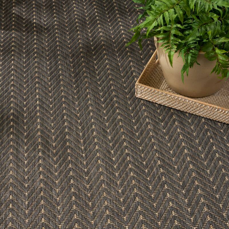 Nourison Horizon Indoor/Outdoor Chevron Area Rug