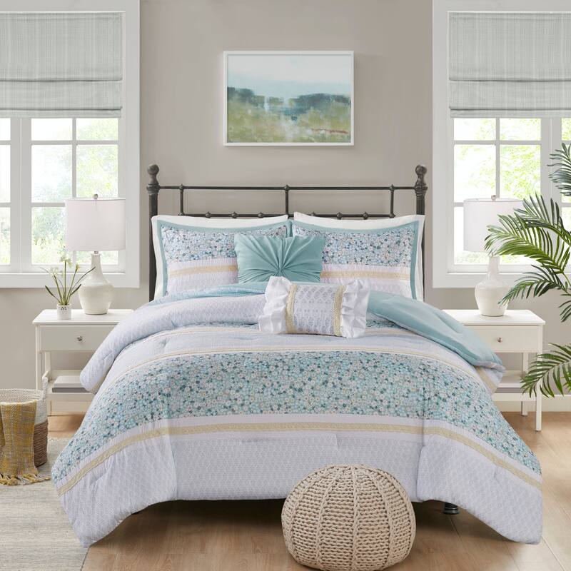 Madison Park Evian 5 Piece Seersucker Comforter Set with Throw Pillows