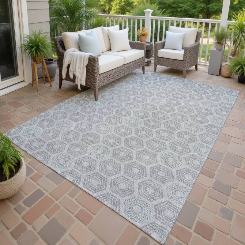 Machine Washable Indoor/ Outdoor Modern Hugoton Chantille Rug - Silver - 10' x 14'