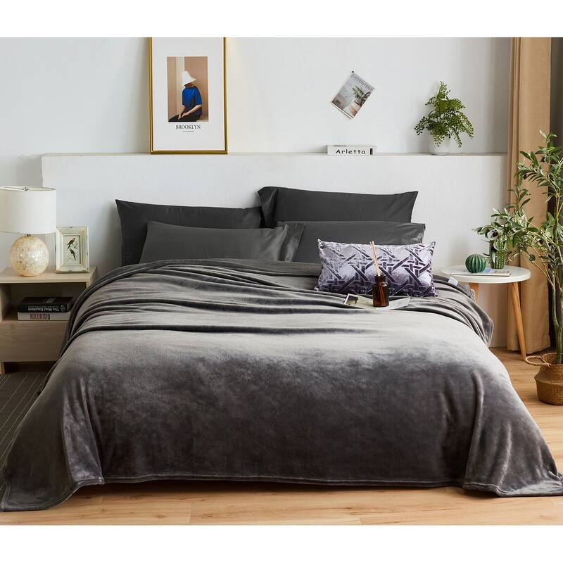 Large Solid Velvet Plush Fleece Blanket