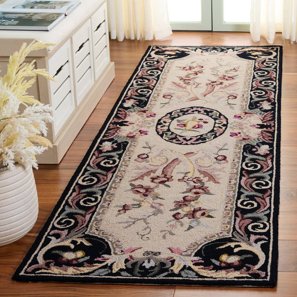 SAFAVIEH, Handmade Chelsea Nadwa French Country Wool Rug