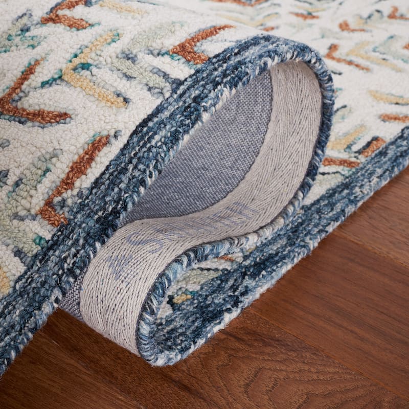 SAFAVIEH Handmade Capri Kert Wool Rug