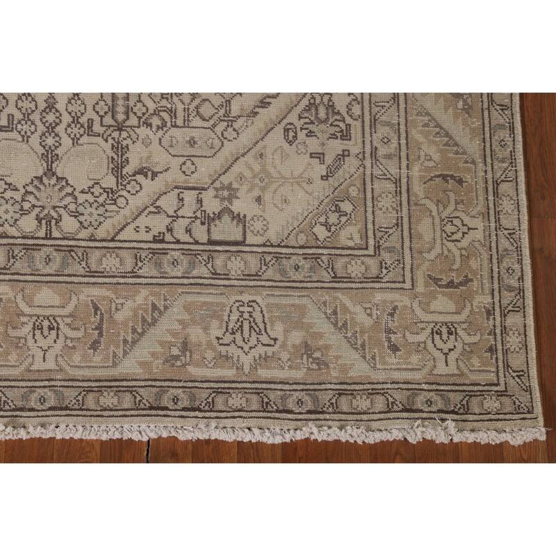 Distressed Tabriz Persian Vintage Rug Handmade Medallion Wool Carpet - 6'5"x 9'6"