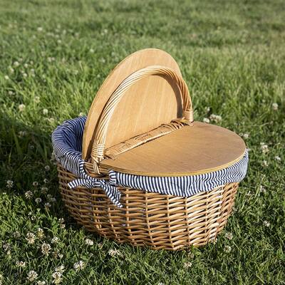 Country Vintage Picnic Basket with Lid
