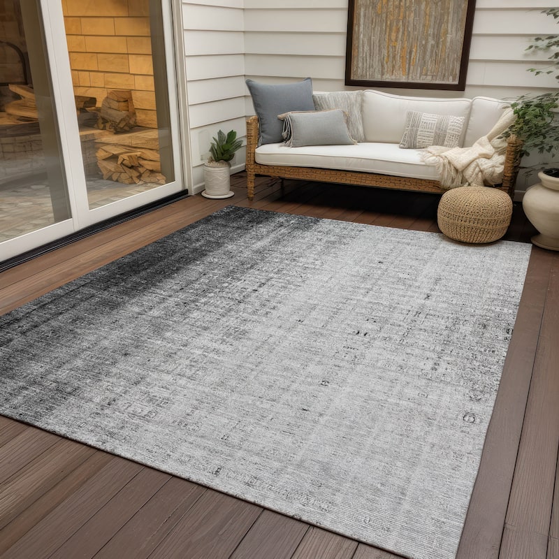 Machine Washable Indoor/ Outdoor Contemporary Ombre Chantille Rug