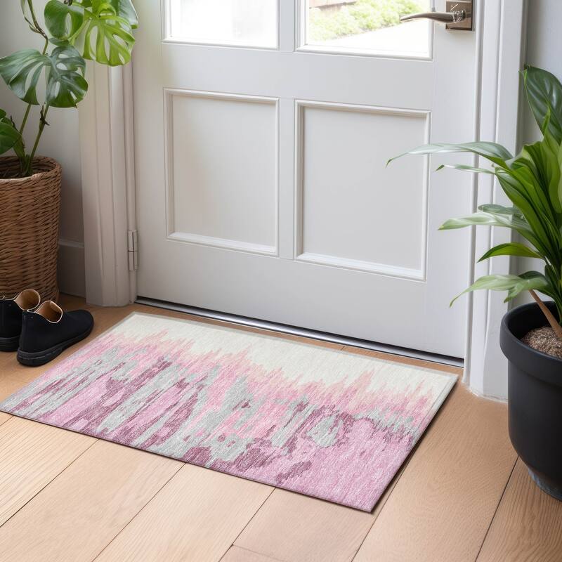Machine Washable Indoor/ Outdoor Brushstrokes Ombre Chantille Rug - Blush - 1'8" x 2'6"
