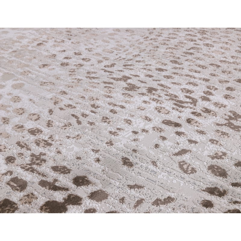 Nevada Collection Animal Printed Beige and Gold Rug