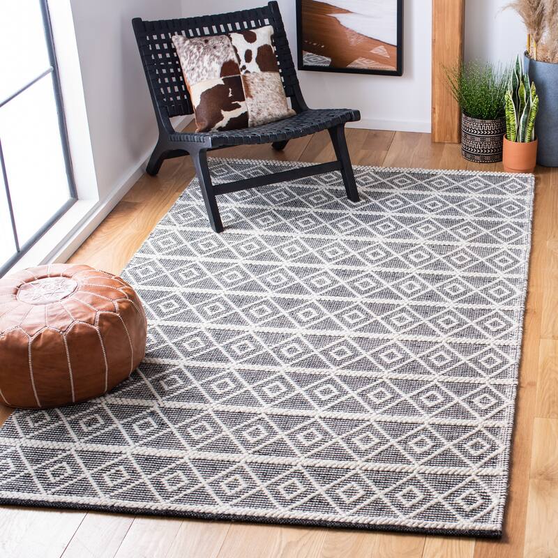 SAFAVIEH Handmade Natura Vilfridur Wool Rug - 3' x 5' - Ivory/Black