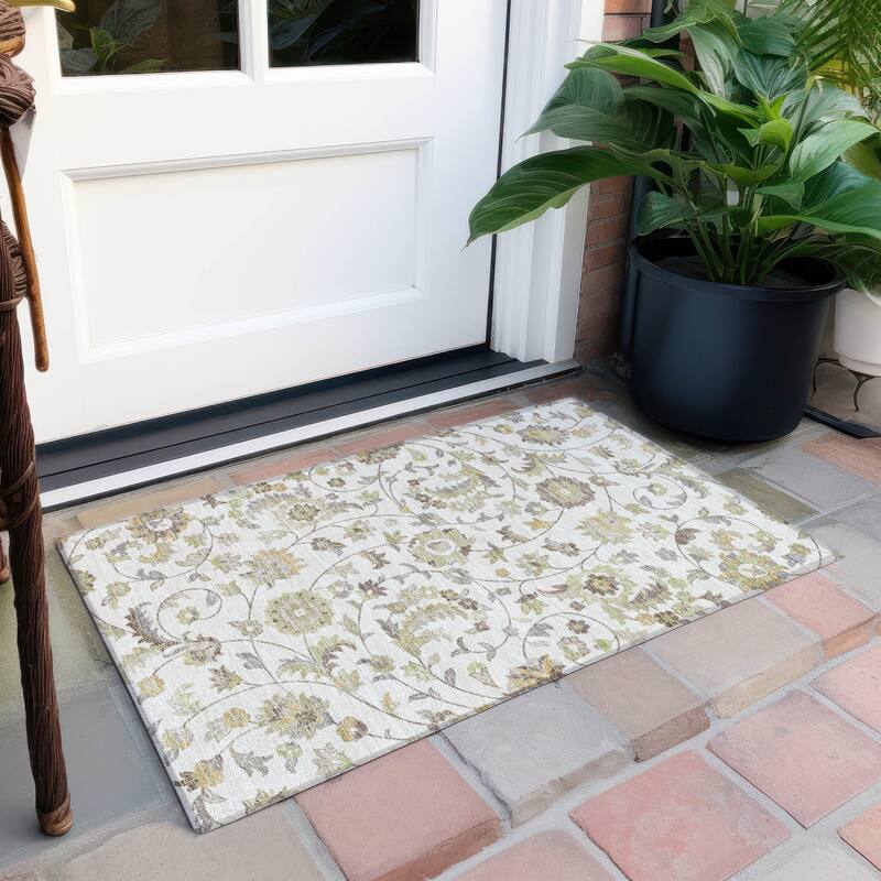 Machine Washable Indoor/ Outdoor Traditional Chantille Rug - Ivory - 1'8" x 2'6"