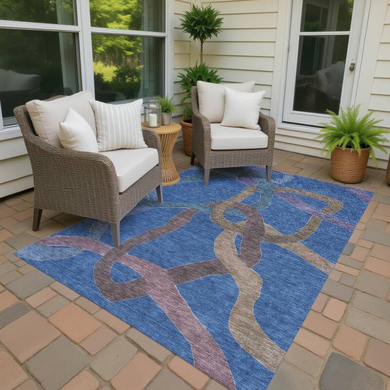 Machine Washable Indoor/ Outdoor Abstract Links Chantille Rug - Navy - 5' x 7'6"