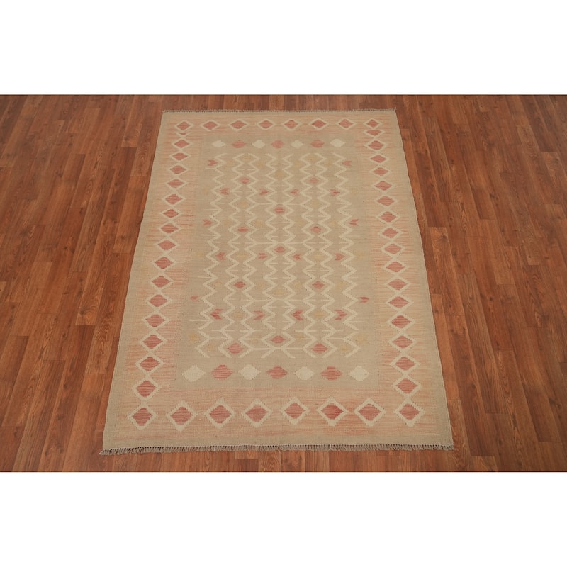 Hand Woven Southwestern Wool Beige Geometric Area Rug - 5' 8'' X 4' 1''