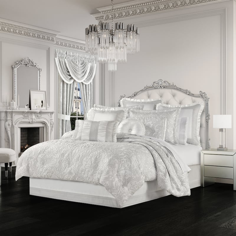 J. Queen New York Brunello Comforter Set