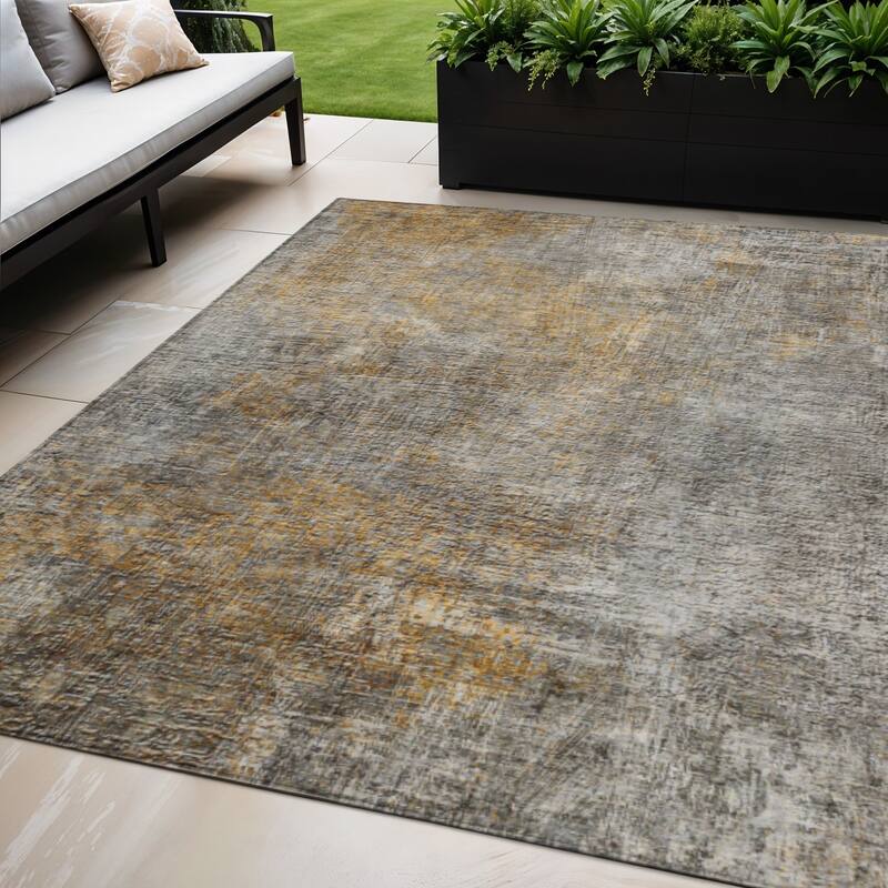HomeRoots Abstract Transitional Rectangle Outdoor Rug - 5' X 8'