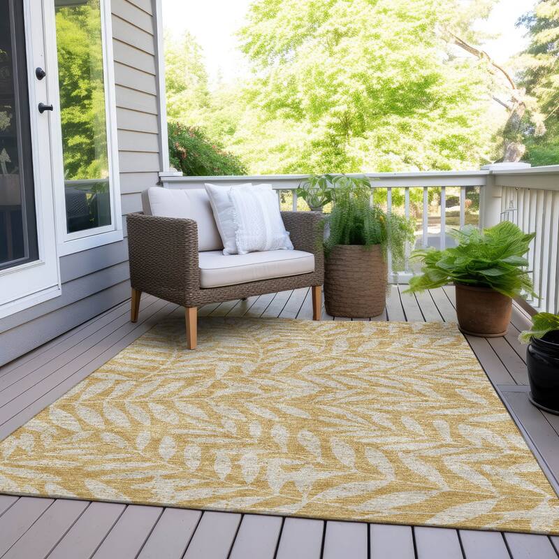 Machine Washable Indoor/ Outdoor Chantille Palm Rug - Gold - 8' x 10'