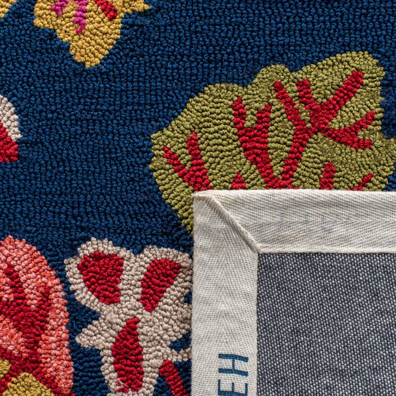 SAFAVIEH Handmade Four Seasons Meital Floral Rug