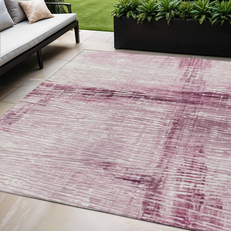 HomeRoots Striped Transitional Rectangle Outdoor Rug - 5' X 8'