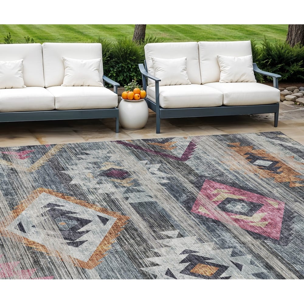 HomeRoots Southwestern Transitional Rectangle Outdoor Rug