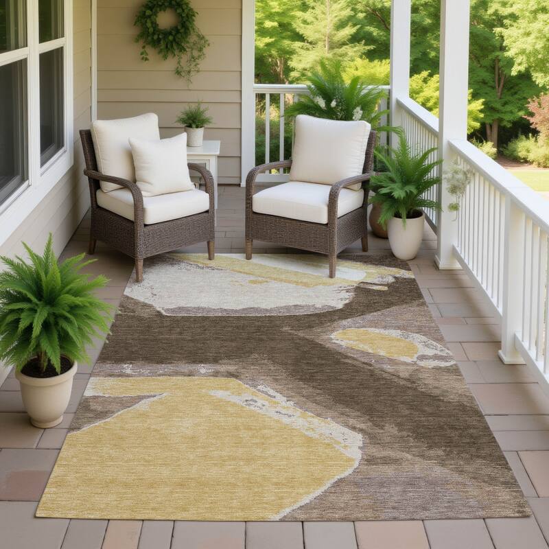 Machine Washable Indoor/ Outdoor Modern Cheney Chantille Rug