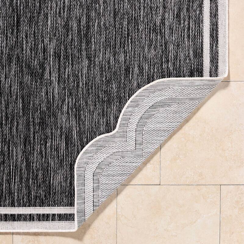 Livabliss Miami Beach Traditional Indoor/Outdoor Area Rug