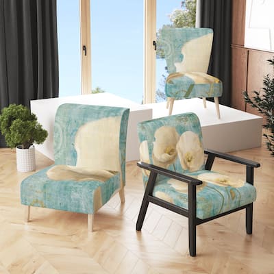Designart "Bouquet Poppies On Paisley II" Upholstered Cottage Accent Chair - Arm Chair