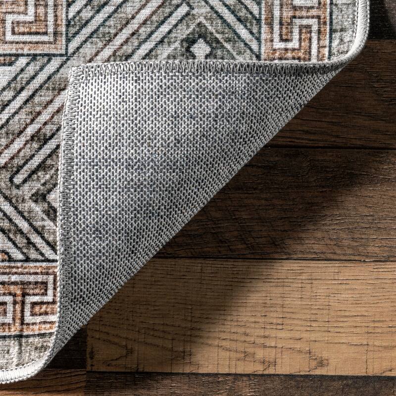 Nuloom Xenia Faded Transitional SplashGuard Machine Washable Area Rug
