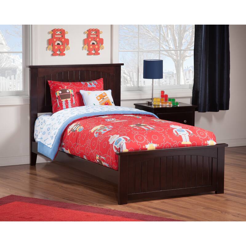 Traditional Full Size Bed Frame - Victorian Style Platform Bed with Footboard - Elegant Bedroom Furniture